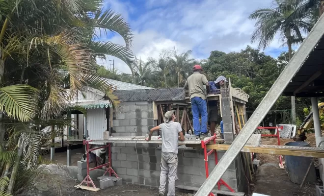 RENOVATION D4UNE VIEILLE BATISSE EN BOIS  SUR SAINT-DENIS, Saint-Paul, Fernand Enduits Réunion